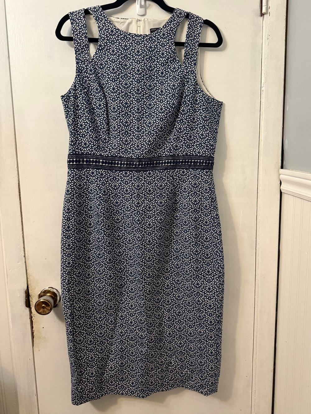 Maggie London Sleeveless Navy and White Patterned Sheath Dress